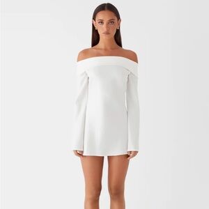 White long sleeve mini dress